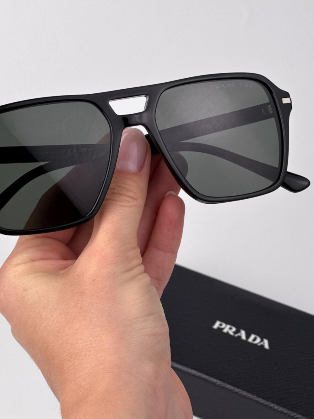 PRADA PR20YS 1AB03R BLACK PILOT POLARIZED GREEN SUNGLASSES